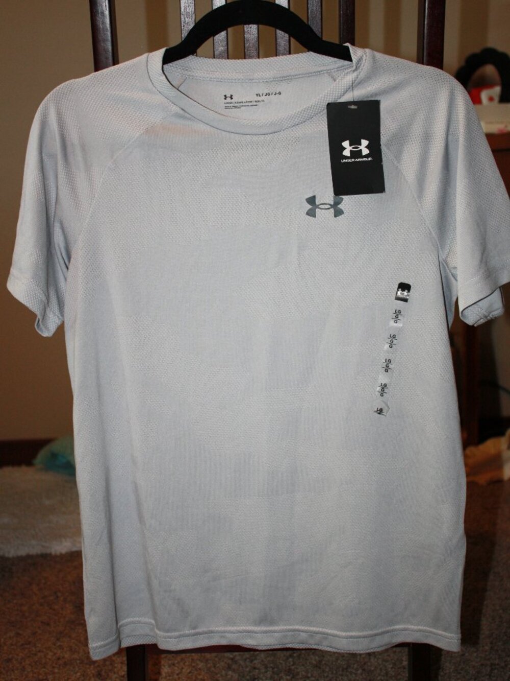 Under Armour Short Sleeve Tee, Boys YL, Gray Camo, NWT